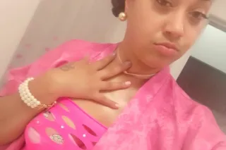 CAUTION SLIPPERY WHEN WET ! OU... - Image 3