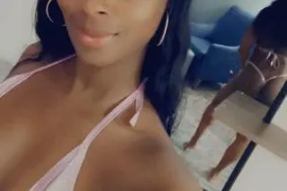 Irresistible Kisses in 💋 San Francisco - Image 8