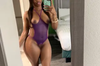 please text too book appointment .💋Incall/Outcall - Image 1