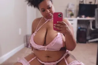 🌲I'm bbw Yesmin back in town ✅$50 deposit must for all appointments💖Two girl special💋Available for 🎀Incall/Outcall and Car call/Hotel Fun Provide VIP Service🌲 - Image 5