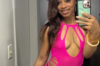 Sensual Deepthroat Queen💋🤩 - Image 1