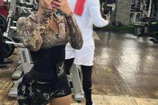 cheeks galor come fuck me - Image 3