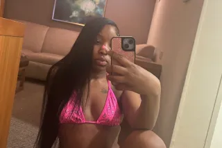 NEW COLLEGE GIRL IN TOWN - Image 5